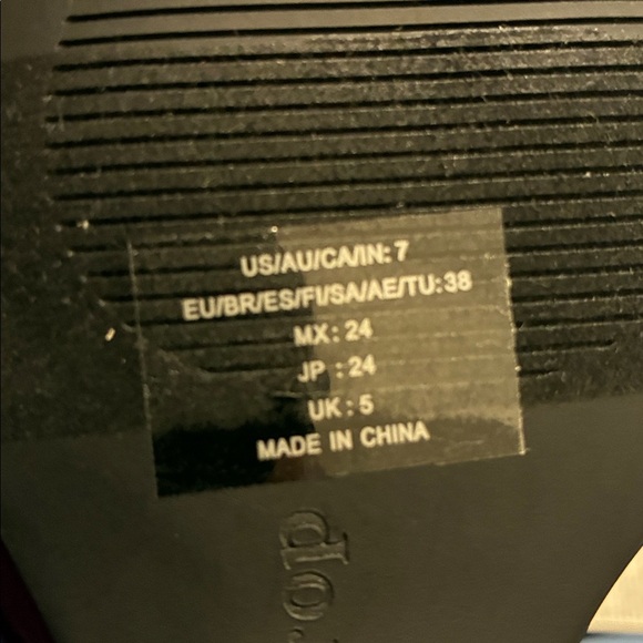 NWT Elegant Dark Purple Zip Up Velvet Mod-Shaft Boots size 7 - Picture 7 of 7